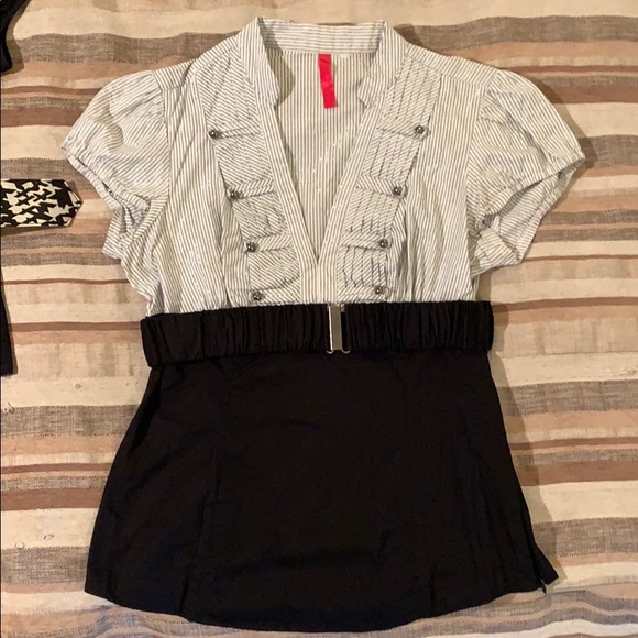 3 short sleeve blouses - Picture 2 of 8